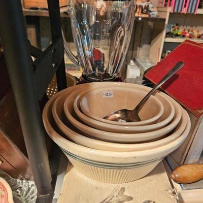 Nesting bowls