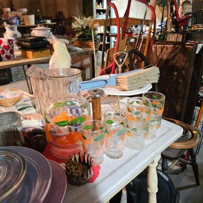 Vintage juice pitcher and glasses