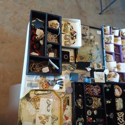 Sale Photo Thumbnail #118