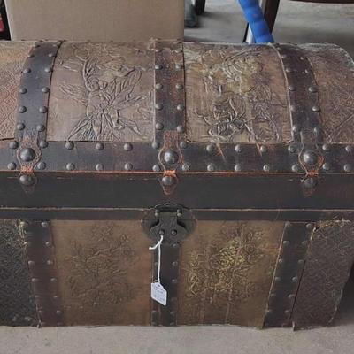 Modern trunk