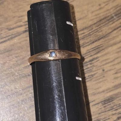 10k gold w/ blue stone baby / child's ring