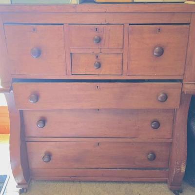 Antique chest of drawers