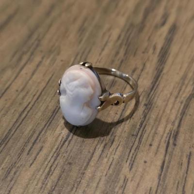 Sale Photo Thumbnail #4: Antique 10k yellow gold cameo ring