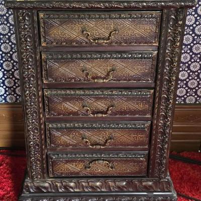 Sale Photo Thumbnail #5: Modern chest