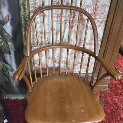Bow-back Windsor style chair