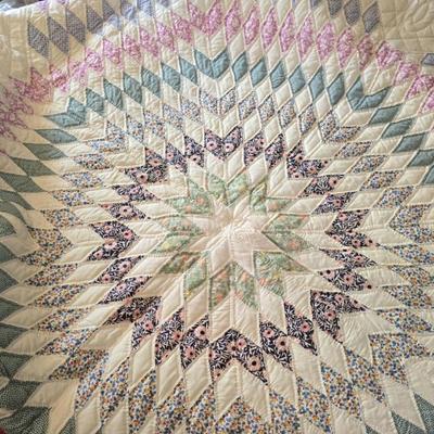 Sale Photo Thumbnail #25: Liberty Star style vintage quilt