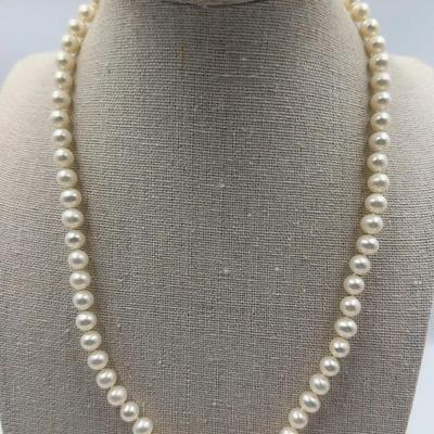 Shimmery White Pearls With 10k Gold Clasp