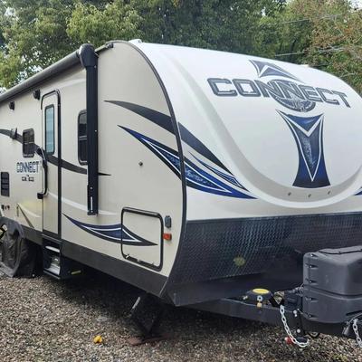 2019 KZ Connect Lightweight Bunkhouse 
