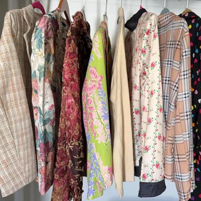  Various Sizes Of Women’s Blazers