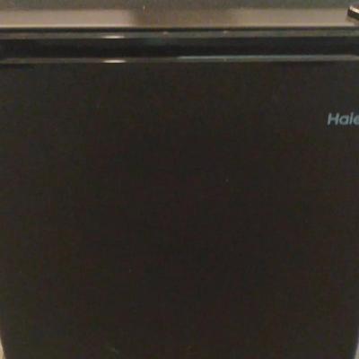Haler Black Mini Fridge Refrigerator Working