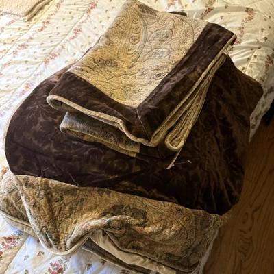 Sale Photo Thumbnail #86