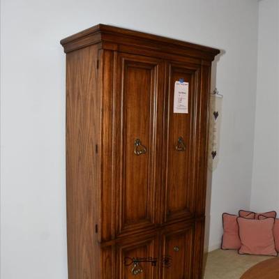086 dining room