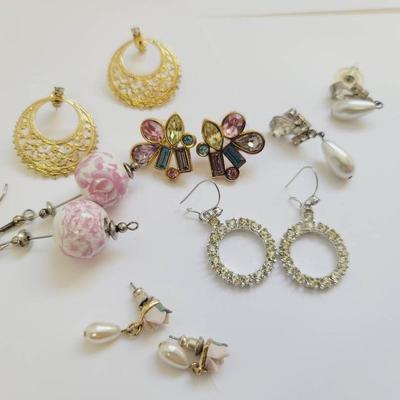 6 pr Romantic Pink Floral Gold Tone Silver Tone and Rhinestone Earrings 
