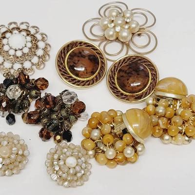 Autumnal Pins and Earrings Gold Tone Vintage 