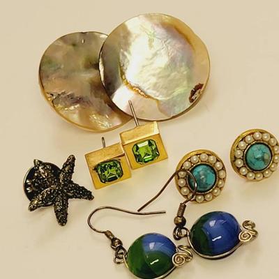 Blue & Green Ocean Jewelry Vintage Lot Mother of Pearl and Rhinestone 