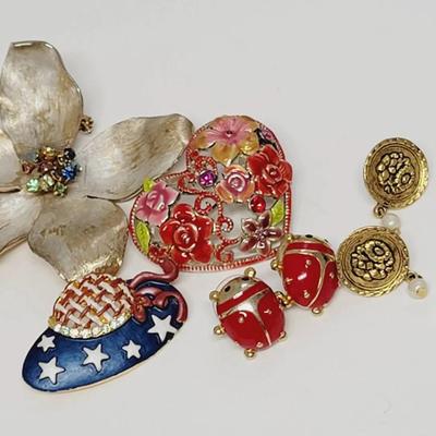 Garden Party Floral and Outdoors Themed Jewelry Lot