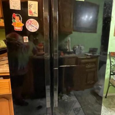 Sale Photo Thumbnail #14: Refrigerator 