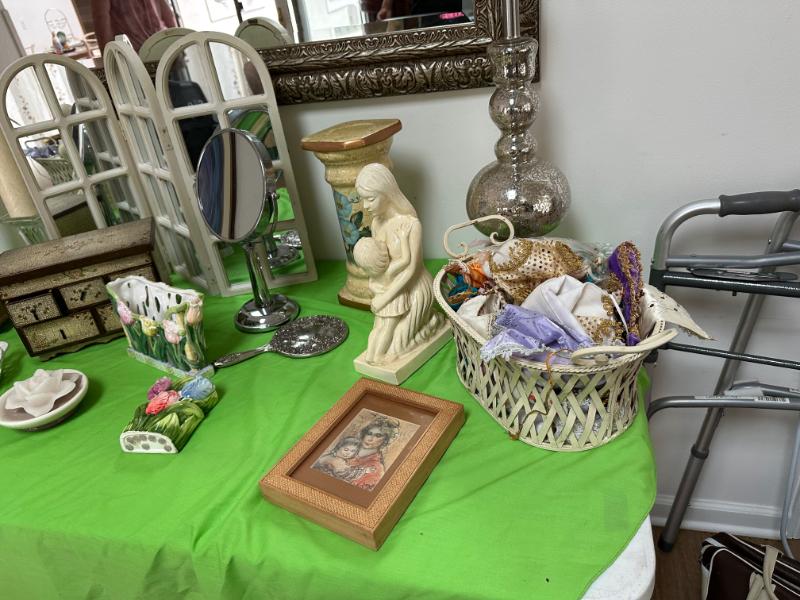 Sale Photo Thumbnail #221