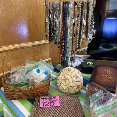 Sale Photo Thumbnail #11
