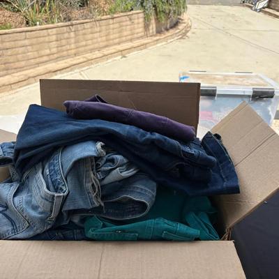 Th186 women s jeans mystery lot