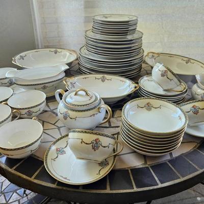 Noritake China "Laureate" Pattern. Vintage Fine China Dinnerware Set – Gold Trim & Floral Design