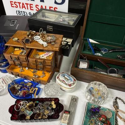 Sale Photo Thumbnail #12