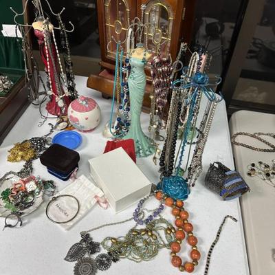 Sale Photo Thumbnail #10