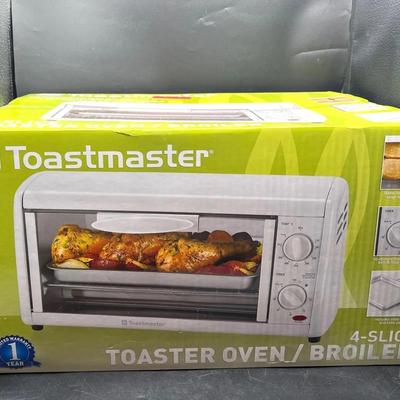 Toastmaster NEW IN BOX 4-Slice Toaster Oven Broiler