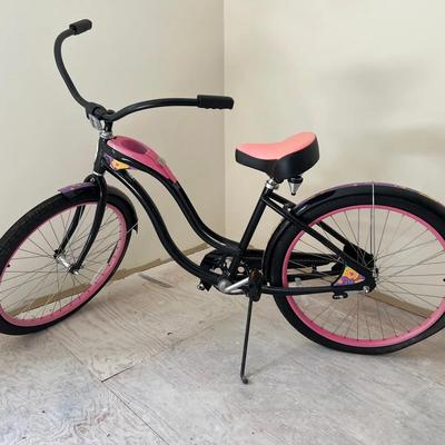 Schwinn Signature Series Starlet Pink & Black Bicycle