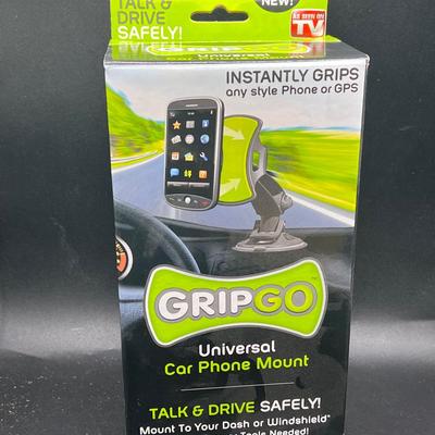 GripGo Universal Car Phone Mount New in Box
