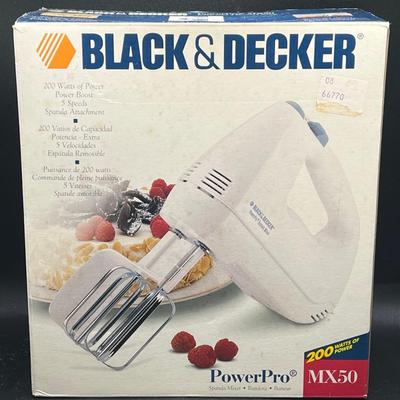 NEW Black & Decker PowerPro MX50 5-Speed Hand Mixer Sealed in Box
