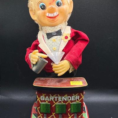 1960s Charlie Weaver Rosco Battery Operated Bartender