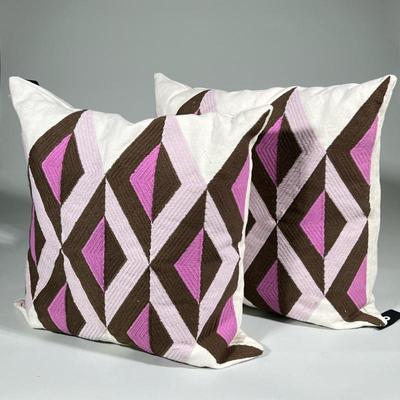 (2pc) Matching White Woven Throw Pillows With Mauve/Purple/Brown Embroidery
