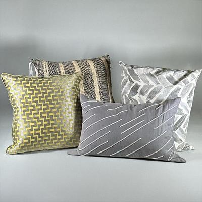 (4pc) NWT PATTERNED DECORATIVE THROW PILLOWS
