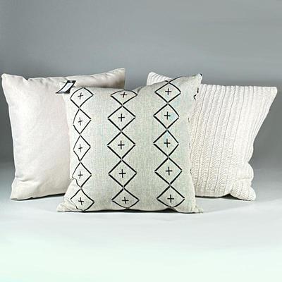 (3pc) NEW THROW PILLOWS
