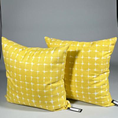 (2pc) Bright Yellow With White Star Pillows
