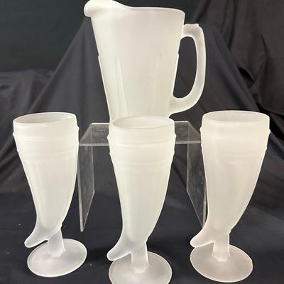 Tiara Frosted Powder Horn Glasses And Pitcher