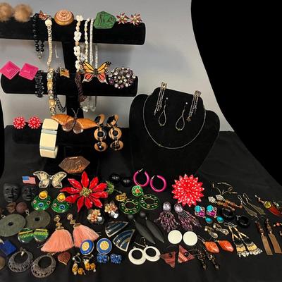 Colorful Eclectic Costume Jewelry – Earrings, Necklaces, Bracelets & Brooches (Dozens of Pieces)