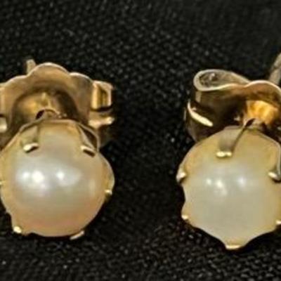 18k Yellow Gold Pearl Stud Earrings with 14k Backs