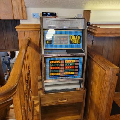 Sale Photo Thumbnail #27: Slot Machine