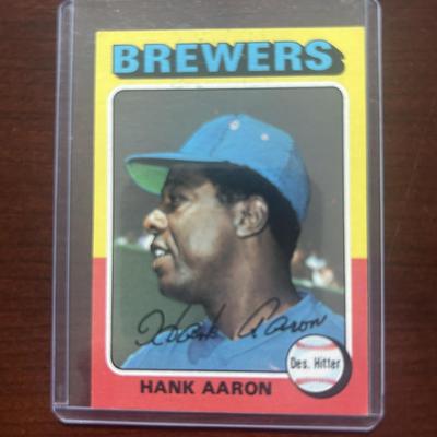 1975 Topps Baseball Card. Hank Aaron. Card Number 660