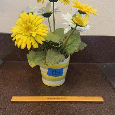 Small Pot Of Artificial Daisies