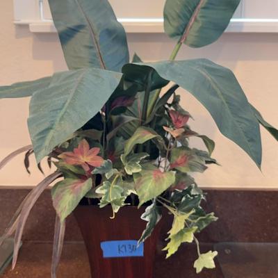 Faux Plant 20 X 20 X 32 – Metal Container