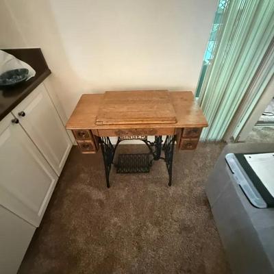 Vintage Singer Sewing Machine