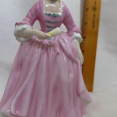 Royal Doulton Figurine - A Hostess Of Williamsburg- 1959
