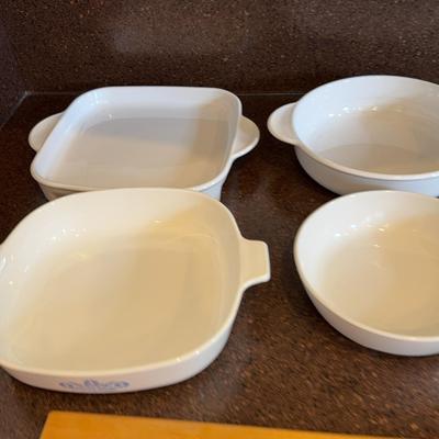 Set Of Four Bakeware, Only One Piece Is Corning Ware