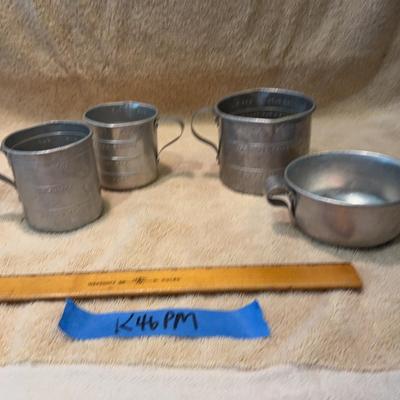 Set A Tin Measuring Cups In Bowl