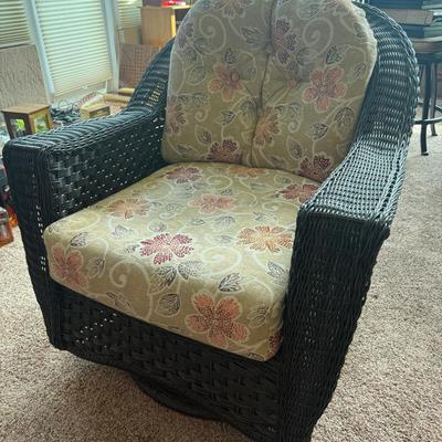 Routan Swivel Rocker