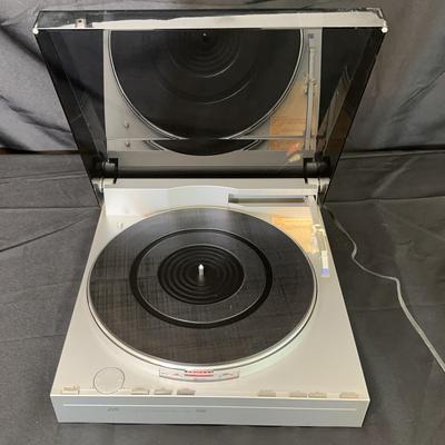 JVC L-E5 Fully Automatic Direct Drive Turntable | Linear Tracking | Made in Japan