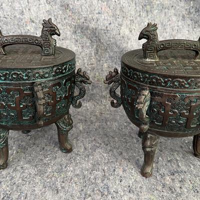 Pair of Ornate Bronze-Style Tripod Censers with Lids – Dragon & Phoenix Motif
